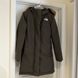Women’s The North Face Arctic Parka, Size Small